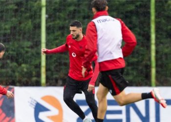 “Play Off” kundër Polonisë/ Kombëtarja Shqiptare nis stërvitjen me 3 mungesa…