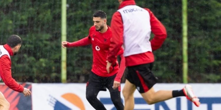 “Play Off” kundër Polonisë/ Kombëtarja Shqiptare nis stërvitjen me 3 mungesa…