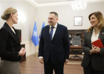 E ngarkuara me punë në Ambasadën Amerikane pret në takim ministrat e rinj: Ja 3 “porositë”…