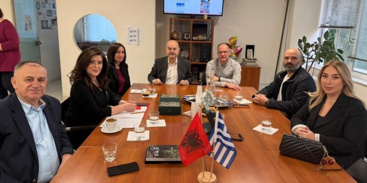 Shqipëria dhe Greqia nënshkruajnë marrëveshje 5-vjeçare/ Ja për çfarë bëhet fjalë…