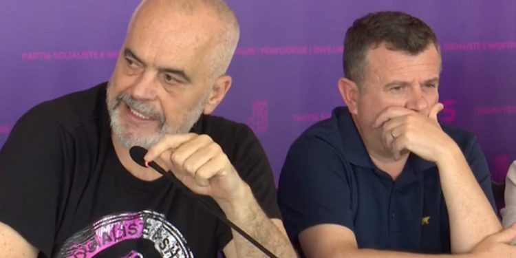 Imuniteti i Ballukut/ Pritet “luftë” në protestën e PD, Balla i dërgon mesazhin URGJENT deputetëve të PS