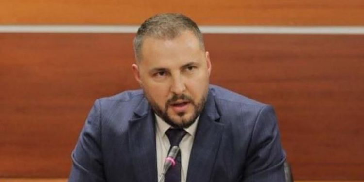 LAJM I FUNDIT/ Lirohet nga detyra Drejtori i Burgjeve, Klevis Qose, ja kush e zëvendëson (EMRI)