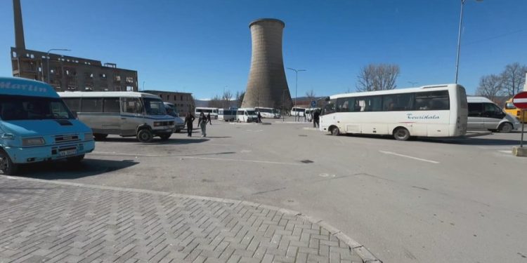 LAJM I KEQ/ Shtrenjtohet transporti publik nga Tirana drejt këtij qyteti…