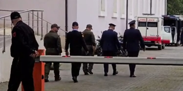 Protestat e Berishës i bënë “gropën” paraardhësit të tij, Skënder Hita ndryshe nga Ilir Proda, del…