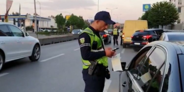 Drejtori i ri i Policisë së Shtetit, Skënder Hitaj jep urdhrin e prerë për efektivët: Hiqen…