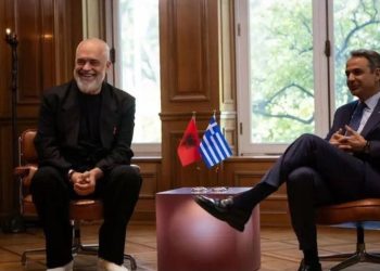 I shkoi me atlete në takim, Rama batuta me Mitsotakis: Ndjesë se nuk jam veshur…