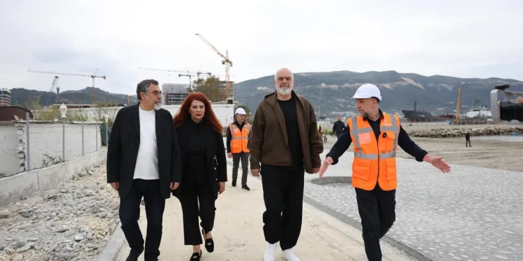 Inspekton punimet në shëtitoren e re në Vlorë: Duhet të identifikojmë vende të tjera për parkime