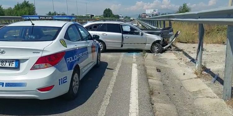 LAJM I ZI që në mëngjes/ Aksident tragjik në aksin kombëtar, kush humb jetën…