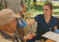 Mjekët amerikanë në Berat, vizita dhe medikamente falas për…