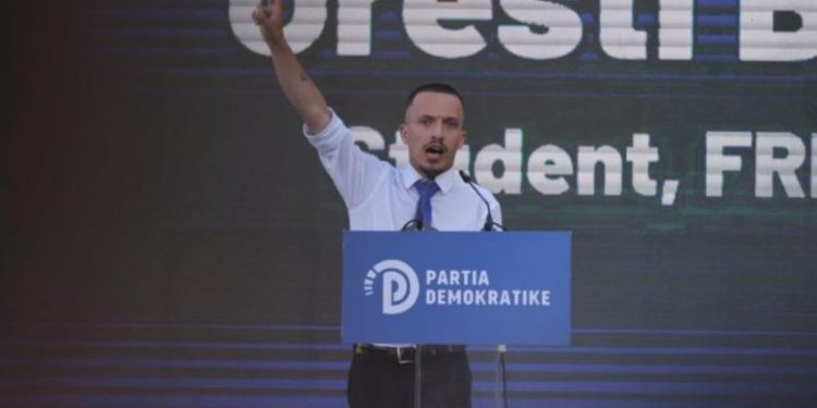 Anëtari i FRPD “i përvishet” Berishës: Nuk më përjashton dot një ish-sekretar i PPSH-së…