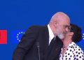 “Po mua nuk më do?”/ Marta Kos ndërpret konferencën dhe puth Edi Ramën
