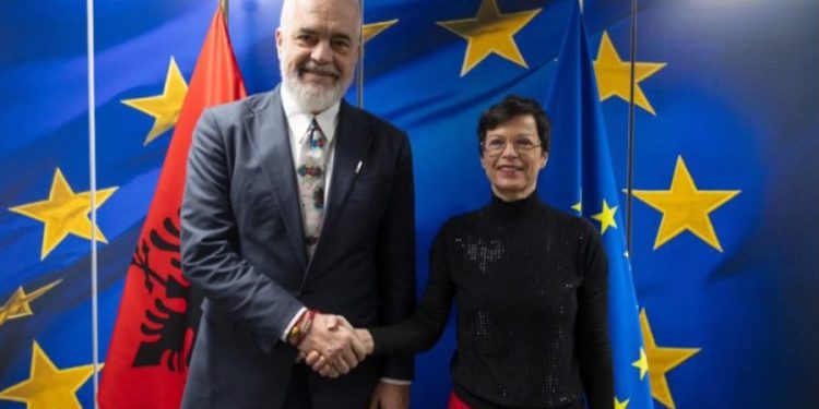 Komisionerja europiane: Nëse, Shqipëria futet në BE, do bëj këtë gjë me Edi Ramën…