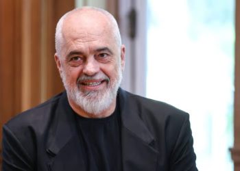 E bujshme/ Në mesin e 48 udhëheqësve në botë, kryeministri Rama niset sot drejt…
