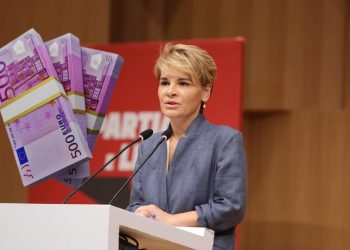 Monika Kryemadhi tregon hapur prapaskenat e politikës: Pa 300 mijë euro, ta…