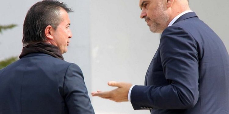 Qëndroi rreth dy orë në SPAK! Për çfarë u pyet ish-kryebashkiaku i Tepelenës, Tërmet Peçi