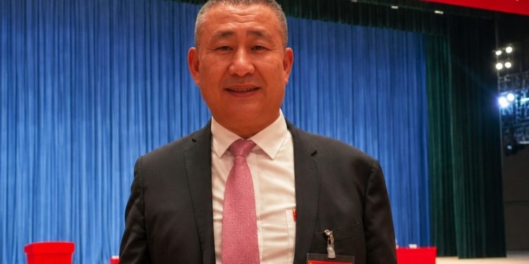Kush është miliarderi dhe biznesmeni kinez që humbi jetën në aksidentin tragjik në Shqipëri