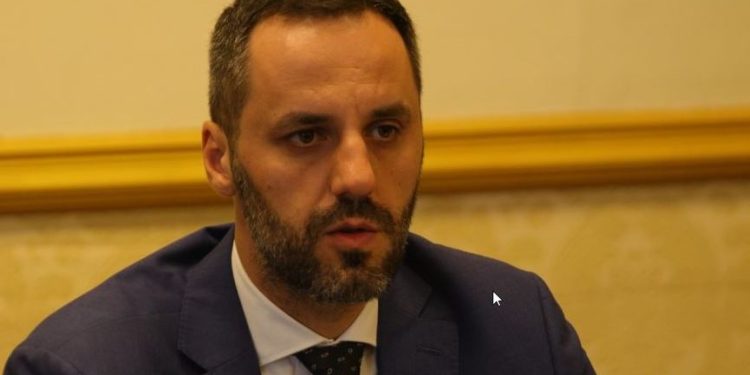 Protesta në Zvërnec/ Reagon fort ministri: Rojet të ndiqen penalisht…