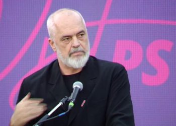 “Për çfarë po protestohet?”/ Rama për Zvërnecin: Disa pseudomyslimanë pa Kuran…