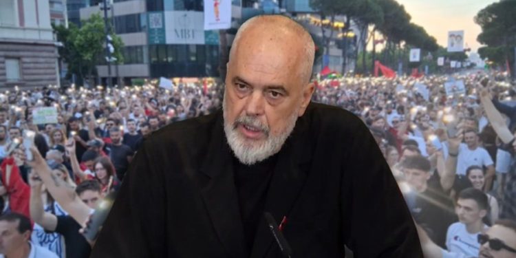 Protesta masive për Zvërnecin/ Rama REAGON sërish: Shqiptarët e verbër po…