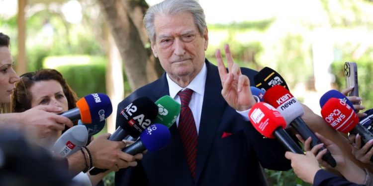 Lajmi për heqjen non-grata, reagon Berisha: Kam pasur…