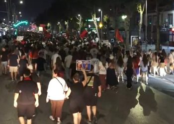 Protestuesit të pandalshëm! Prej 5 orësh në marrshojnë në mes të Kryeqytetit…