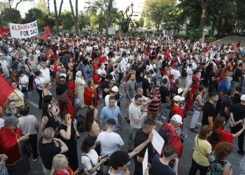 LAJM I FUNDIT/ Ndodh ndryshimi I PAPRITUR me protestën, njoftohet: Nga nesër…
