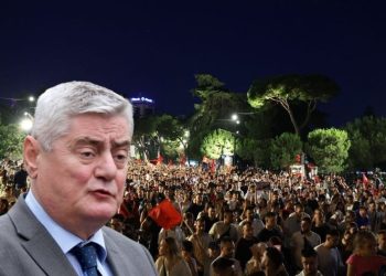 Dash Shehi befason me reagimin për protestën: U bënë vite që nuk shoh, këtë gjë…