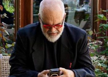 Vlonjati i kërkon Edi Ramës të mos japë dorëheqjen dhe e këshillon: Ndryshoni…
