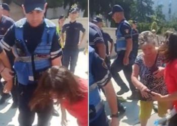 TENSIONE para Kryeministrisë! Policia zbarkon për t’i larguar, qytetarët revoltohen…