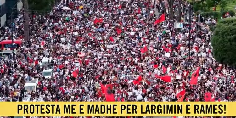 Protesta më e madhe që nga viti ’90! Pamjet me dron, “deti” i qytetarëve….