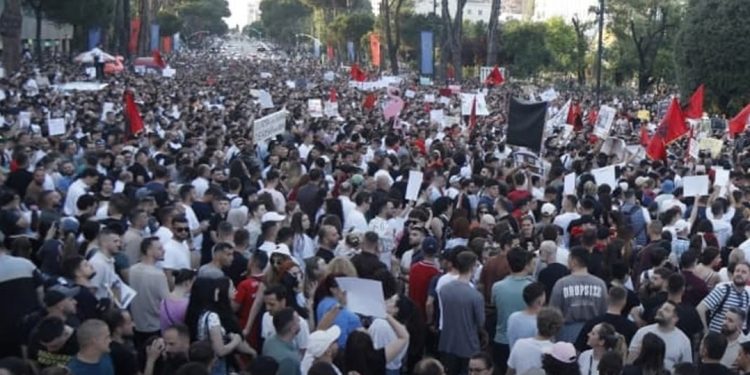 E pabesueshme! E gjithë bota po flet për Shqipërinë, çfarë shkruajnë…