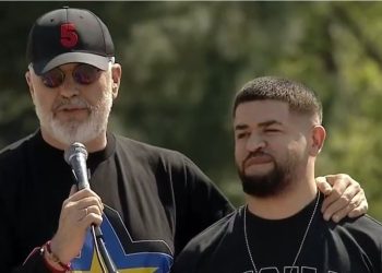 “Na keni ca ka*in”/ Miku i fushatës së Ramës, Noizy shan keq protestuesit: Mbylleni bu*en…