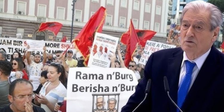 Berisha tregon prapaskenat: Protestuesit që kërkojnë burgosjen time…