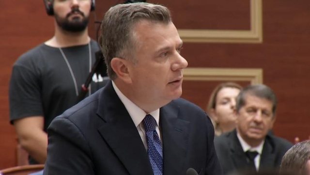 Taulant Balla porosi deputetëve socialistë të qendrojnë në Tiranë, mister arsyeja