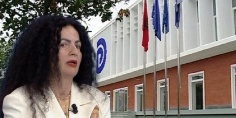 Mereme Sela nuk heq dorë nga Partia Demokratike, zbulohet LËVIZJA e demokrates që “sfidoi” Berishën…
