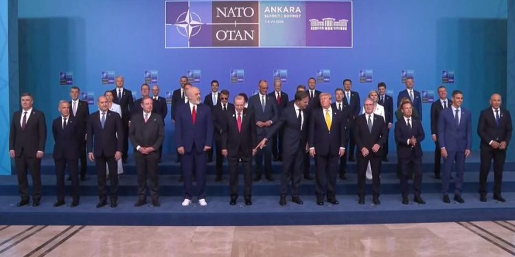 Në krahun e djathtë të Erdoganit dhe para Macron, Rama merr “vëmendjen” në Samitin e NATO-s