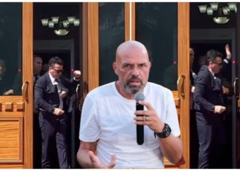 Shehaj përjashtë për “leckash”/ Habit Ylli Manjani: Do t’ia fusja me shpullë turinjve…