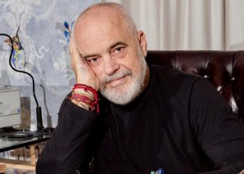 “U godit pabesisht nga terrori!”/ Rama e nis ndryshe mëngjesin e sotëm…