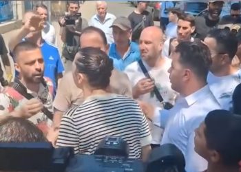 E papritur! Protestuesit dëbojnë Balliun, Kaprin e Muçin: Ik shporru…