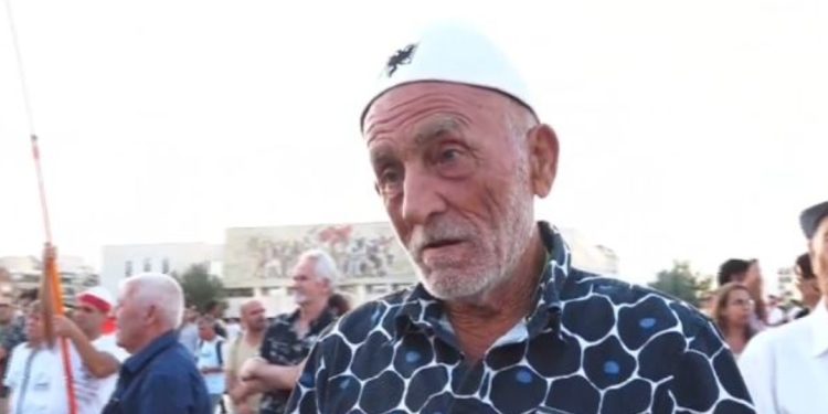 Qytetari: Rama korbat e sorrat i ka në Kryeministri, ne jemi shqiponja…