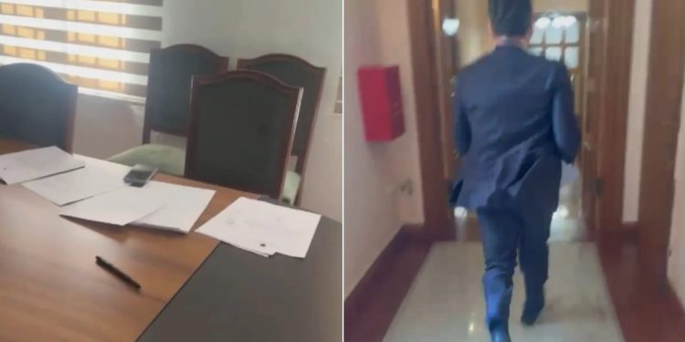 Çfarë po ndodh brenda Kuvendit?! Shehaj merr dokumentin e marrëveshjes me SHBA dhe largohet me vrap