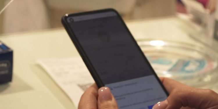 Realizohet brenda nëntorit/ Ndryshim i madh për Shqipërinë, nga telefoni do të…