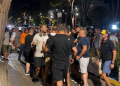 Protesta “përçahet”? Përplasje mes qytetarëve/ Çfarë ndodhi poshtë Kryeministrisë…