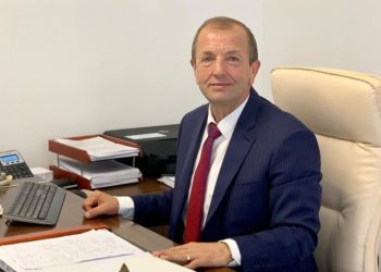 Territorialja parashikon shkrirjen e Maliqit me Korçën, REAGON për herë të parë Gëzim Topçiu: Po përgatis një…