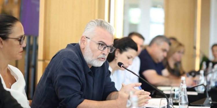 Ministri zbulon detaje nga mbledhja me Ramën: Kjo gjë ndodh në Tiranë…