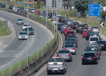 Bllokohet autostrada Durrës – Tiranë/ Shoferë bëni kujdes! Më datën…