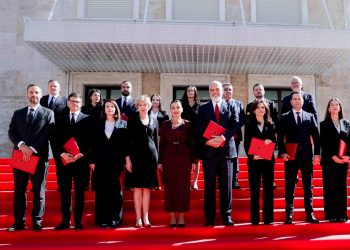 LAJM I FUNDIT/ Situata kritike, në zyrën e Ramës vjen DORËHEQJA e papritur…