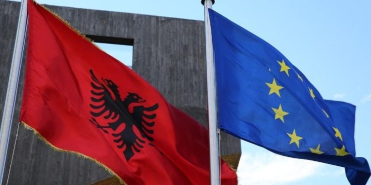 Deklarata skandaloze e Vuçiç/ Bashkimi Europian reagon për kërcënimin serb…