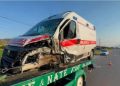 LAJM I FUNDIT/ E rëndë! Ambulanca me pacientin brenda përplaset me një automjet në qytetin…