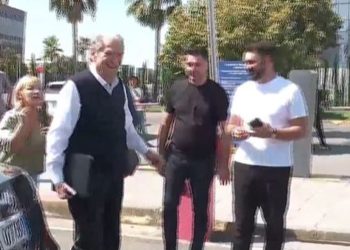 Niset drejt SHBA/ A do takohesh me Trumpin? Sali Berisha befason me përgjigjen…
